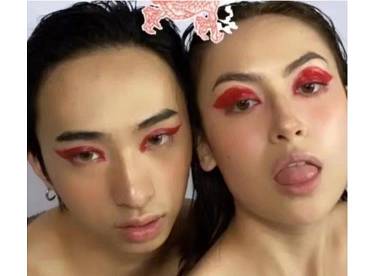 伊能静儿子疑恋情曝光 与美女紧贴合照化同款浓妆