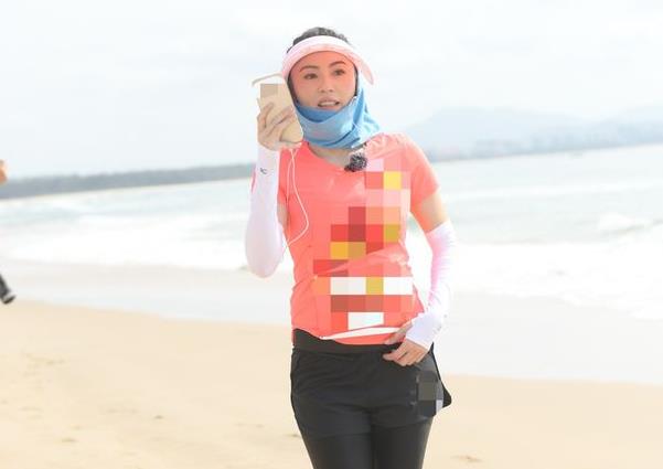 怀没怀？张柏芝参加马拉松 小腹未见明显凸起