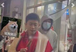 张一山回应把烤肠吃涨价：明天找老板聊聊