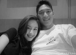 甜如连体婴！王子文吴永恩又被偶遇 cp感满满