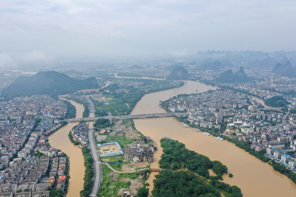 “群众安全了，我就放心了”——广西多地党员干部奋战防汛救灾一线见闻