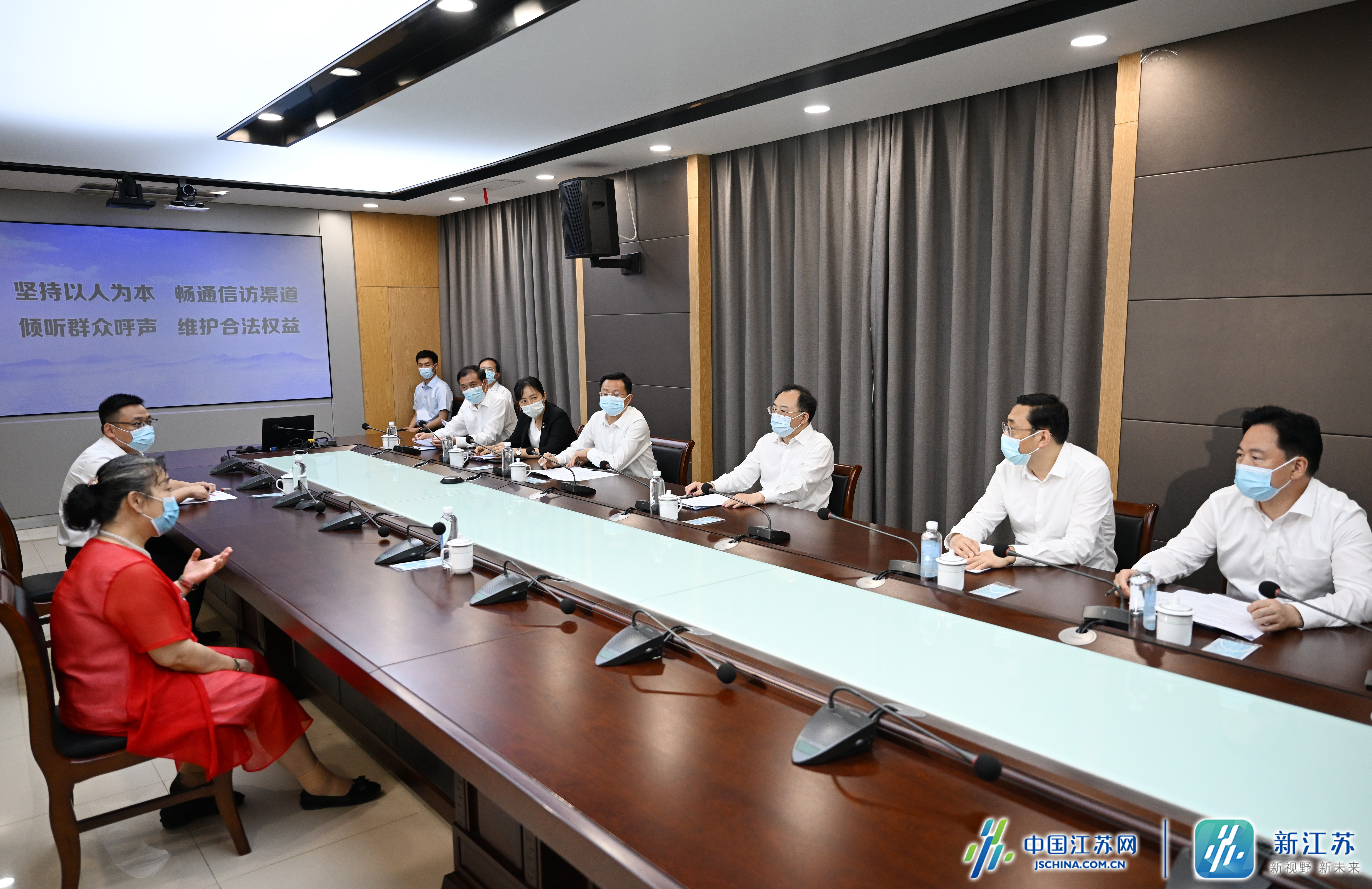 始终做到初心如磐使命在肩 在新的赶考路上创造无愧于党和人民新业绩