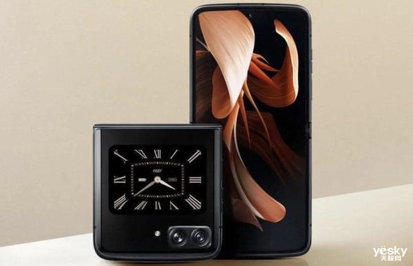 摩托罗拉Razr 2022折叠屏将全球发布，相比国行版价格十分感人！