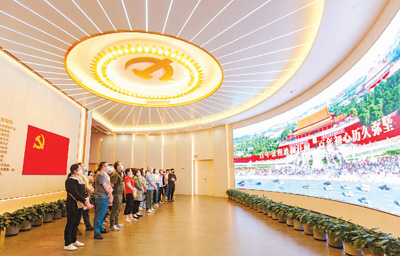 红色旅游更红火