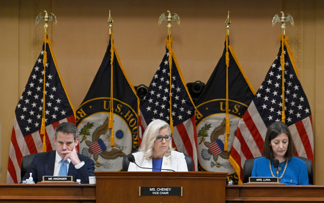 特朗普党内“头号敌人”倒戈支持民主党