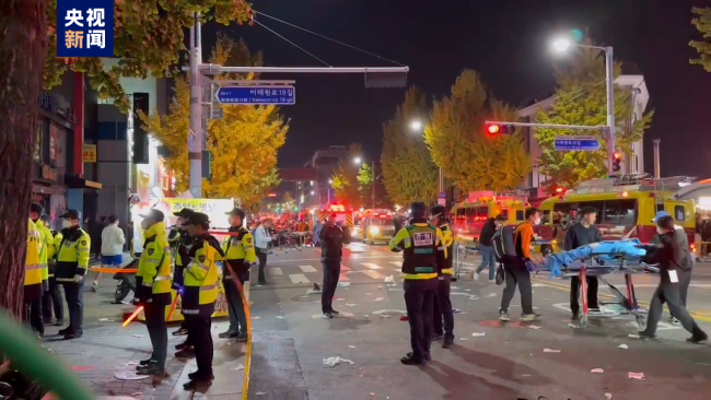 韩国首尔梨泰院发生严重踩踏事故