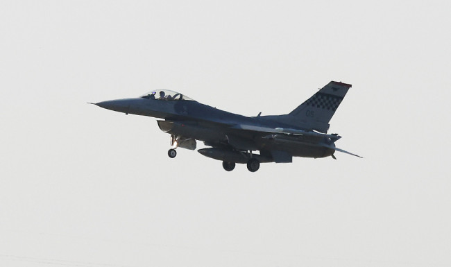 韩美实施联合空中演习 240余架两国军机参演