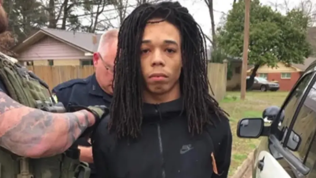 美国一头号通缉犯交10万美元保释金后获释