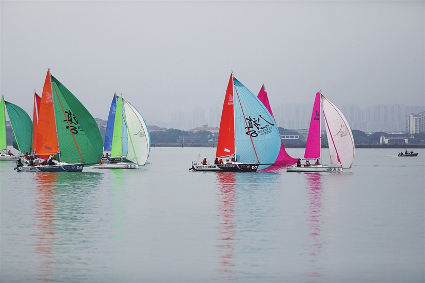 首次列入市大众体育联赛序列 金鸡湖帆船赛热力启航