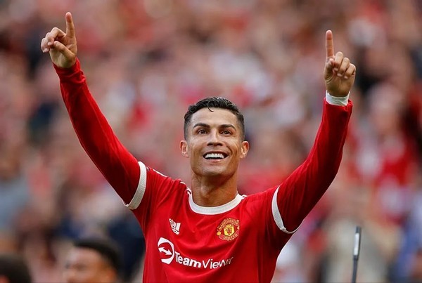 葡萄牙球星C罗正式离开曼联足球俱乐部