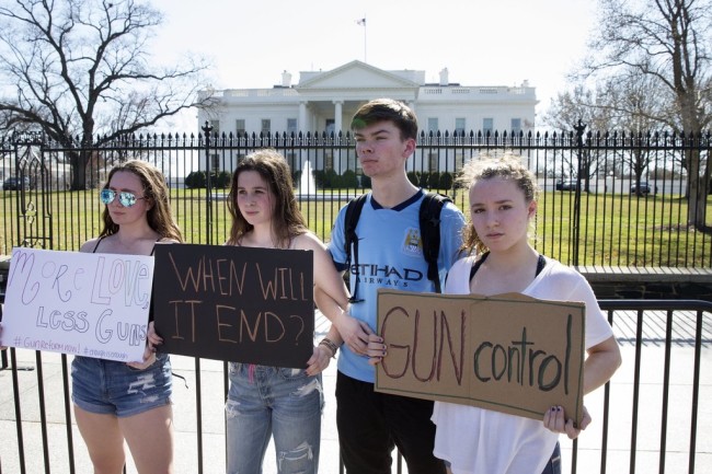 美媒：美国今年平均每天都有枪击案 致近4万人死亡