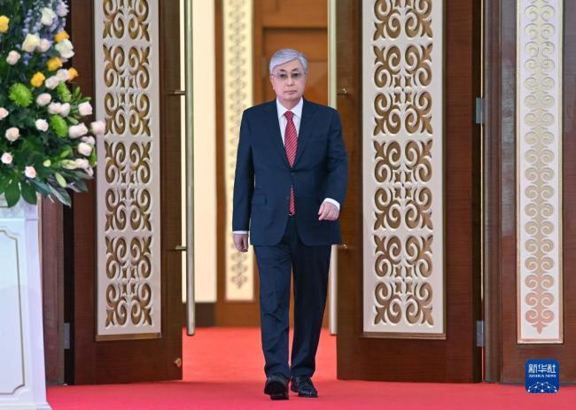 托卡耶夫就任哈萨克斯坦总统