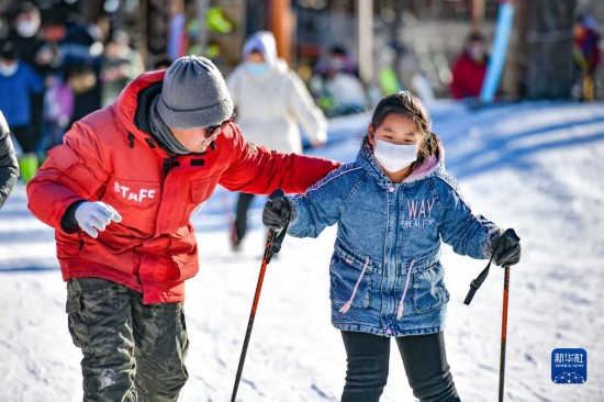 元旦假期冰雪热