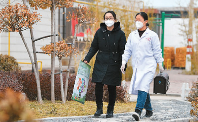 筑牢基层疫情防线守护农村群众健康（健康视线）