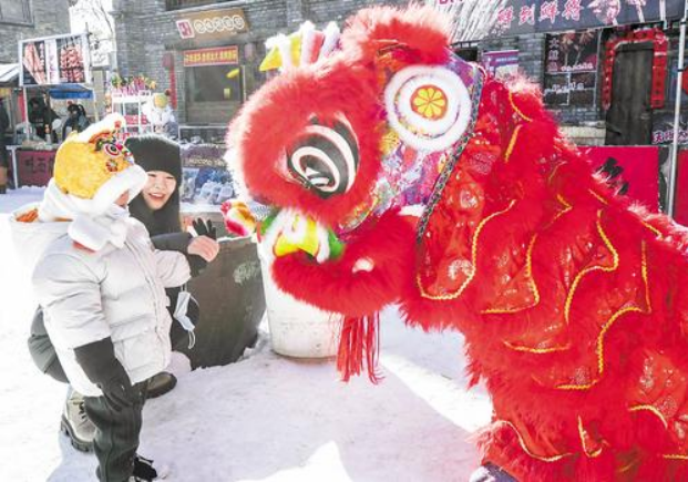 城乡市集春意浓过年出游合家欢