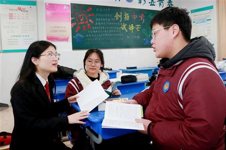 为“戒尺”断案，学生犯错老师“怎么管”？
