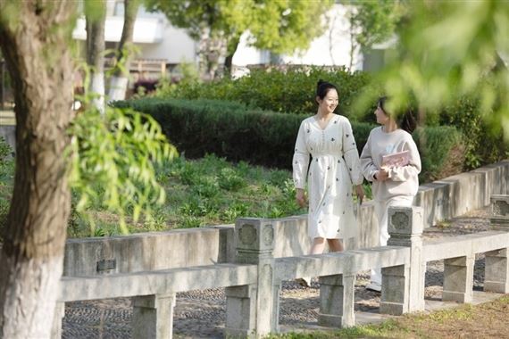 书香+启智润心养德 培育未来卓越幼师