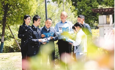 让网络空间更加清朗（网上中国）
